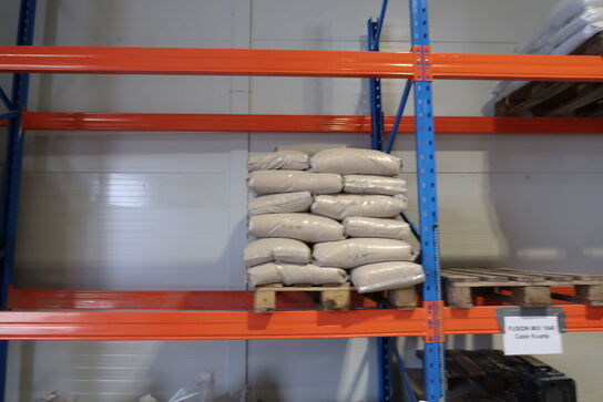 Div. Paller med varelager DKI m.fl. EURO-paller, pallerammer m.m.