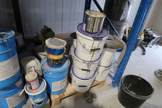 9 stk. paller med div. Varelager SIKAFLOOR, EPOROC m.fl.