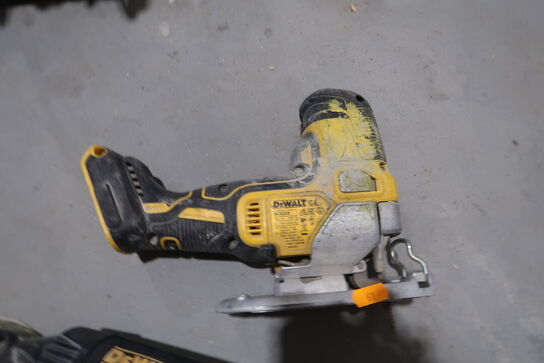 2 stk. akku håndværktøj DEWALT DCS335 m.fl. Med lader