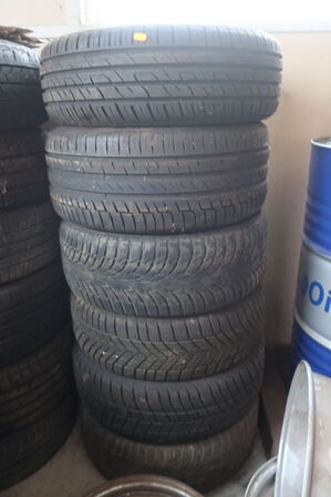 12 stk. dæk samt presenninger