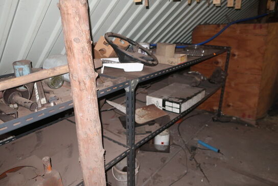 Div. Varelager og reservedele samt malersprøjte m.m.