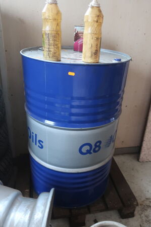 Tønde med olie Q8 T 55 80W-90