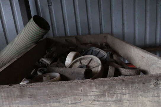 4 fag pallereoler med indhold