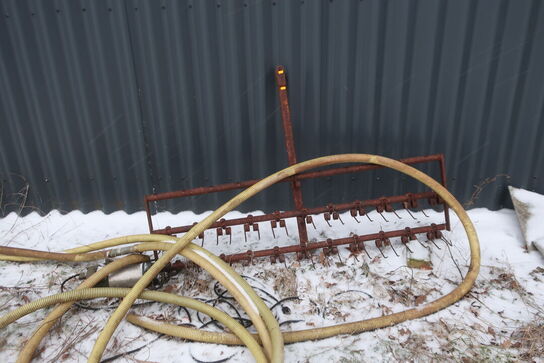 Stenrive samt slange