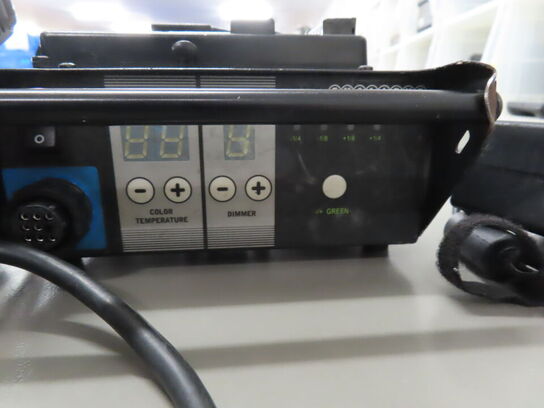 LED lampe med controller - THELIGHT VDC