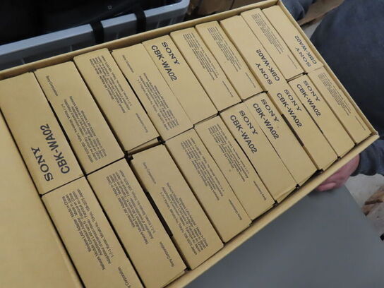 Kasse (20 stk.) med trådkøse LAN adaptere - SONY CBK-WA02