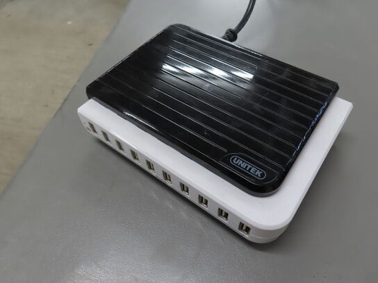 USB opladerstarion med 10 outputs - UNITEK