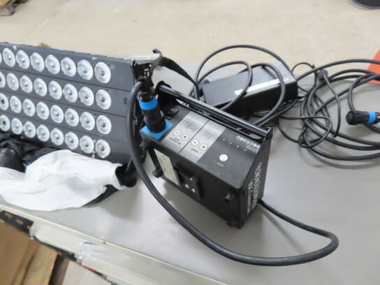 LED lampe med controller - THELIGHT VDC