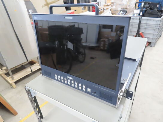 Skærm med rackindbygning DATAVIDEO