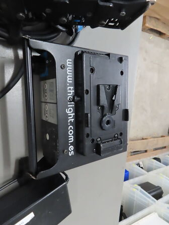 LED lampe med controller - THELIGHT VDC