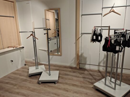 Stativer og podier Fritstående. 