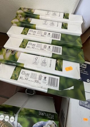 Blandet Lot med Papir, TORK Toilet dispenser m.m.