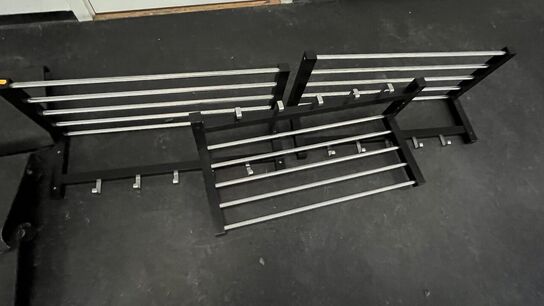 3 Stk. Hattehylder/Knagerække + 5 Stk. Fodstøtter