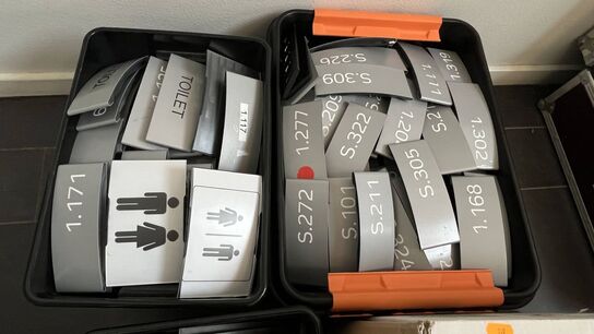 Lot med Kontor Dørskilte