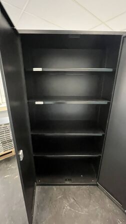 Stål Skab  192 x100 x 46 cm 