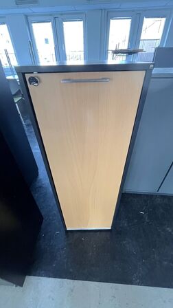 5 Kontorskabe, Assorterede