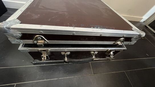 2 Overvågningskameraer i Kasse