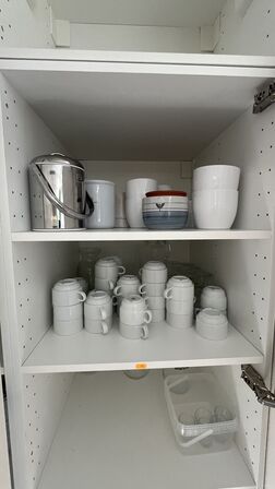 Tøm 4 Kantine Skabe for Service og Glas