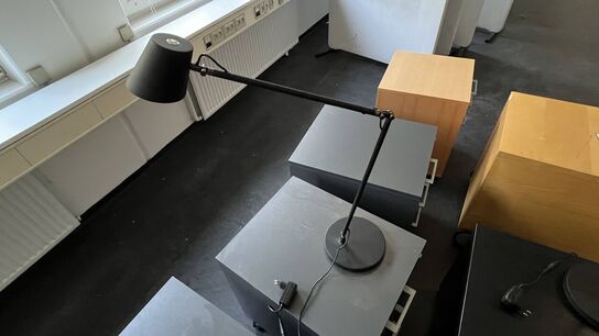 6 Stk. Skuffemoduler på Hjul  + 2 Lamper