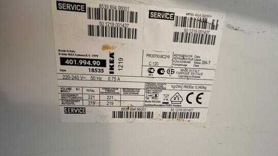 Køleskab + Skab m. skuffer