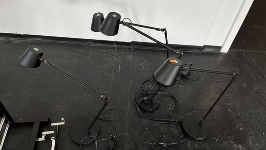 Blandet Lot  2 Stk. Hattehylder/Knagerække + 4 Lamper