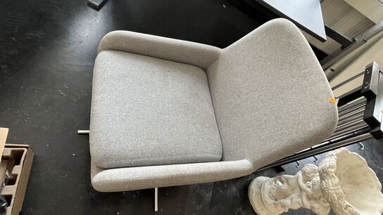 Blandet Lot  Stol, lampe, 3 Hattehylder, Blomsteropsats