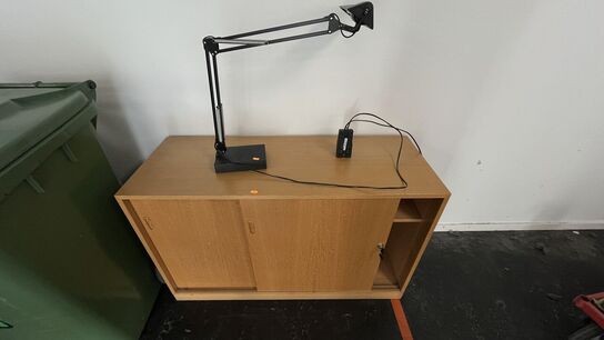 Skab + Lampe 