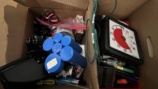 4 ks. Kontorartikler