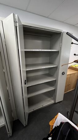 2 Stål Skabe  