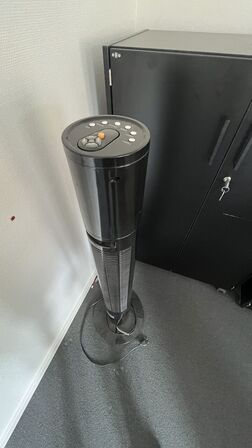 2 kontorskabe, EFG + Ventilatortårn