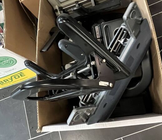 6 ks. Kontorartikler bl.a. Hulmaskiner