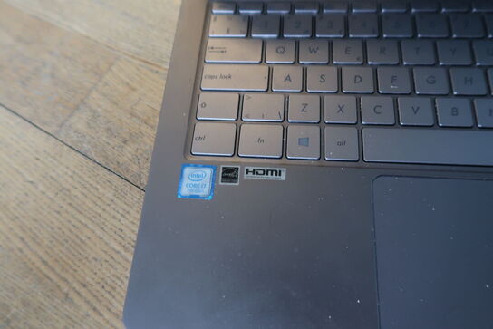 Bærbarcomputer ASUS ZenBook UX490U