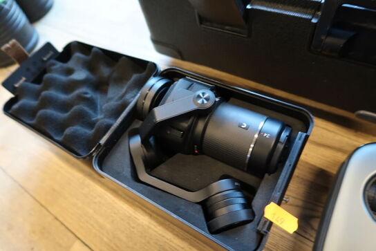 Drone DJI Inspire 2 T650A med div. Objektiver, tilbehør, kasse m.m.