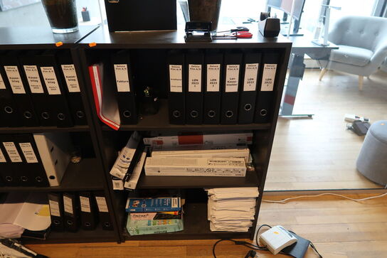 2 stk. reoler uden indhold