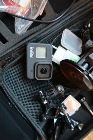 3 stk. kameraer GOPRO 8 BLACK, HERO 5 med div. Tilbehør