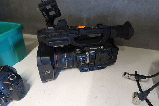 Videokamera PANASONIC 4K UX Series AG-UX180