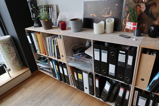 3 stk. reoler uden indhold