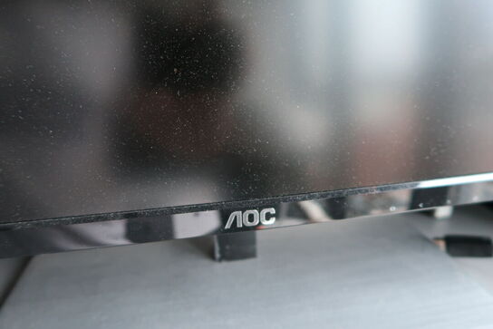 4 stk. computerskærme SAMSUNG, LG, AOC, PHILIPS m.fl.