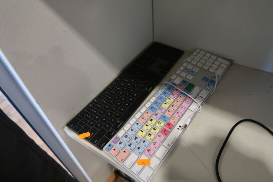 2 stk. tastaturer APPLE A1243 m.fl.