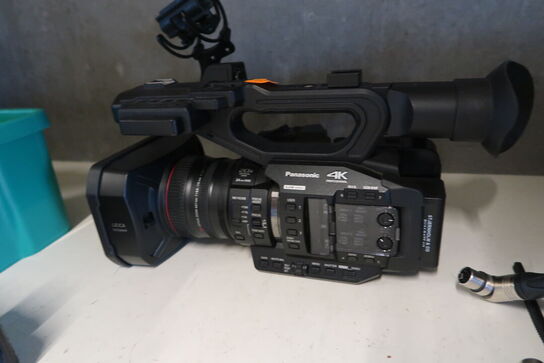 Videokamera PANASONIC 4K UX Series AG-UX180