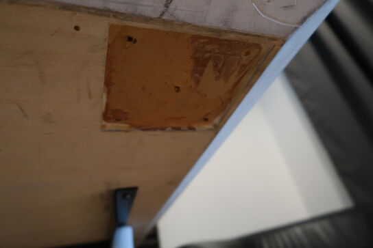 El. hæve/sænke skrivebord uden indhold (styring mangler)