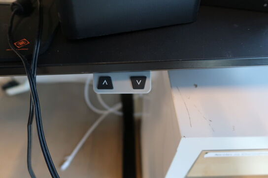 El. hæve/sænke skrivebord uden indhold