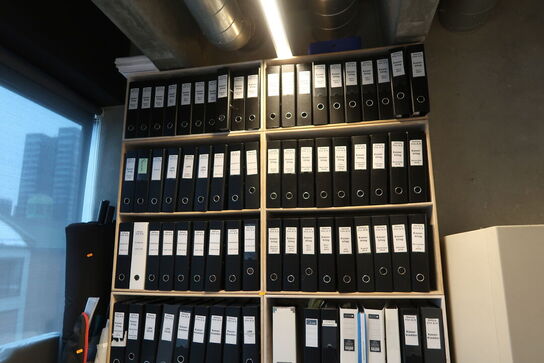 Reolsystem uden indhold