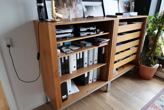 2 stk. skabe uden indhold