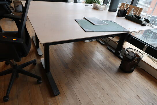 El. hæve/sænke skrivebord uden indhold