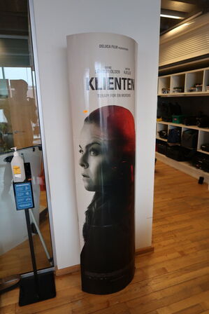 Spritdispenser samt plakat