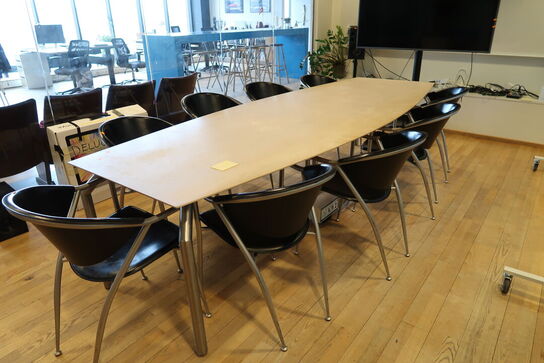 Mødebord med 9 stk. mødestole