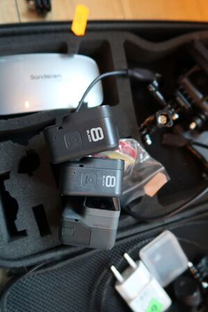 3 stk. kameraer GOPRO 8 BLACK, HERO 5 med div. Tilbehør