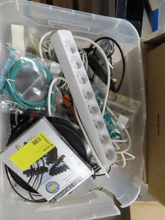 Hel palle med overskud fra IT-afdeling (se beskrivelse) Kan ikke sendes!