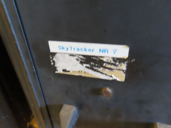 2 sky tracker n7